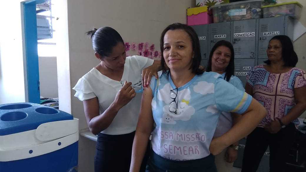 Camacã: Campanha de Vacinação contra Influenza (Gripe) alcança professores da rede pública 
